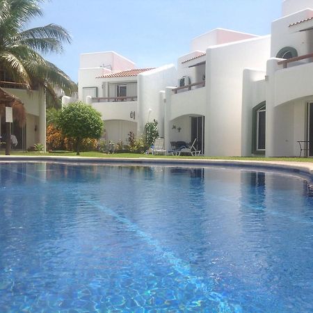 Casa Pili Bed & Breakfast Playa del Carmen Exterior photo