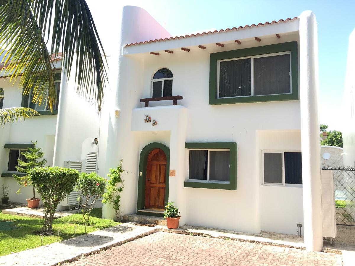 Casa Pili Bed & Breakfast Playa del Carmen Exterior photo