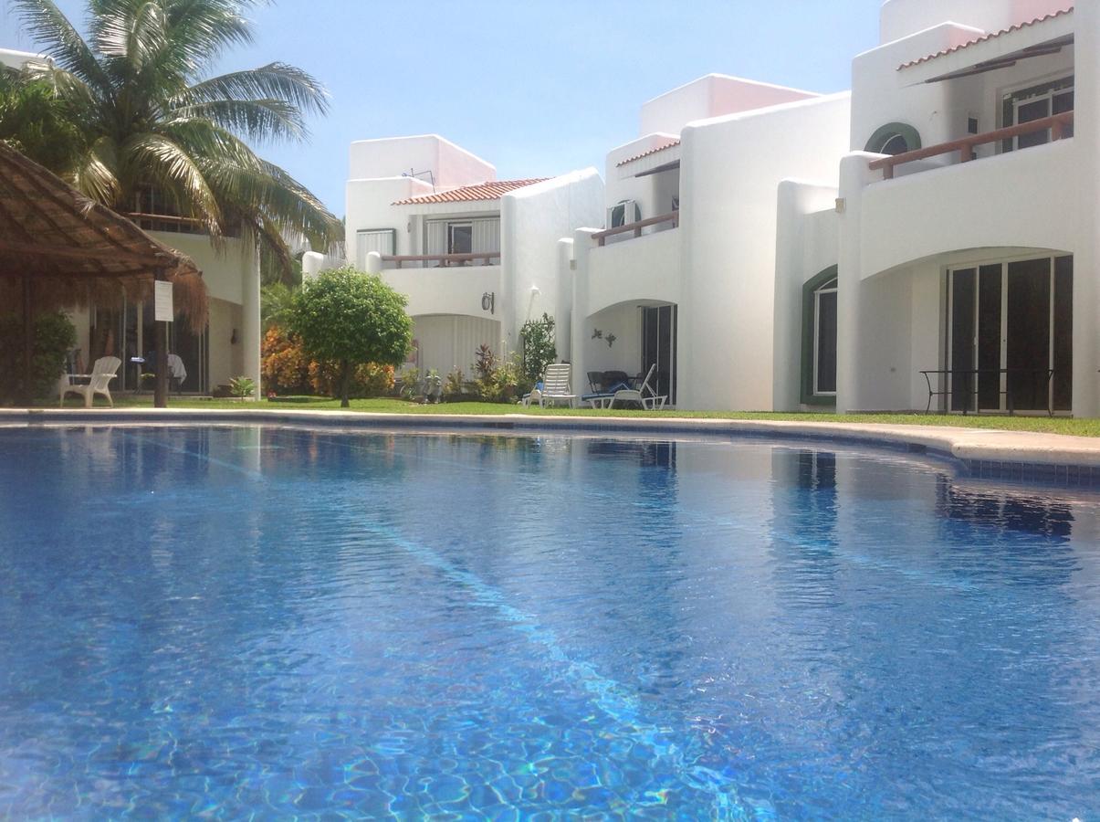 Casa Pili Bed & Breakfast Playa del Carmen Exterior photo