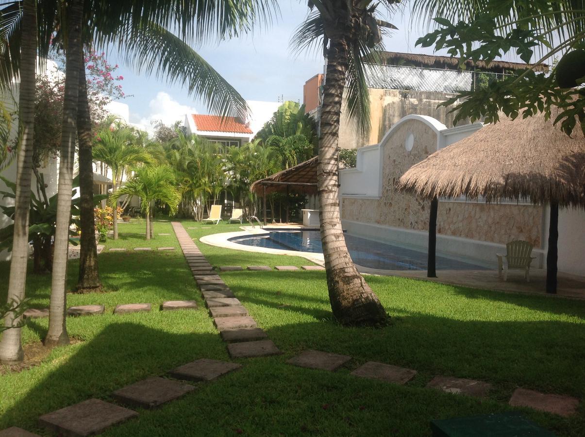 Casa Pili Bed & Breakfast Playa del Carmen Exterior photo